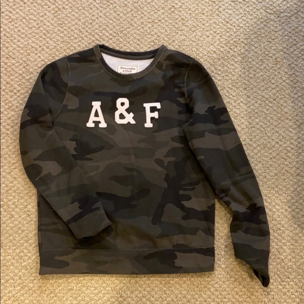 Abercrombie and Fitch camp crew neck